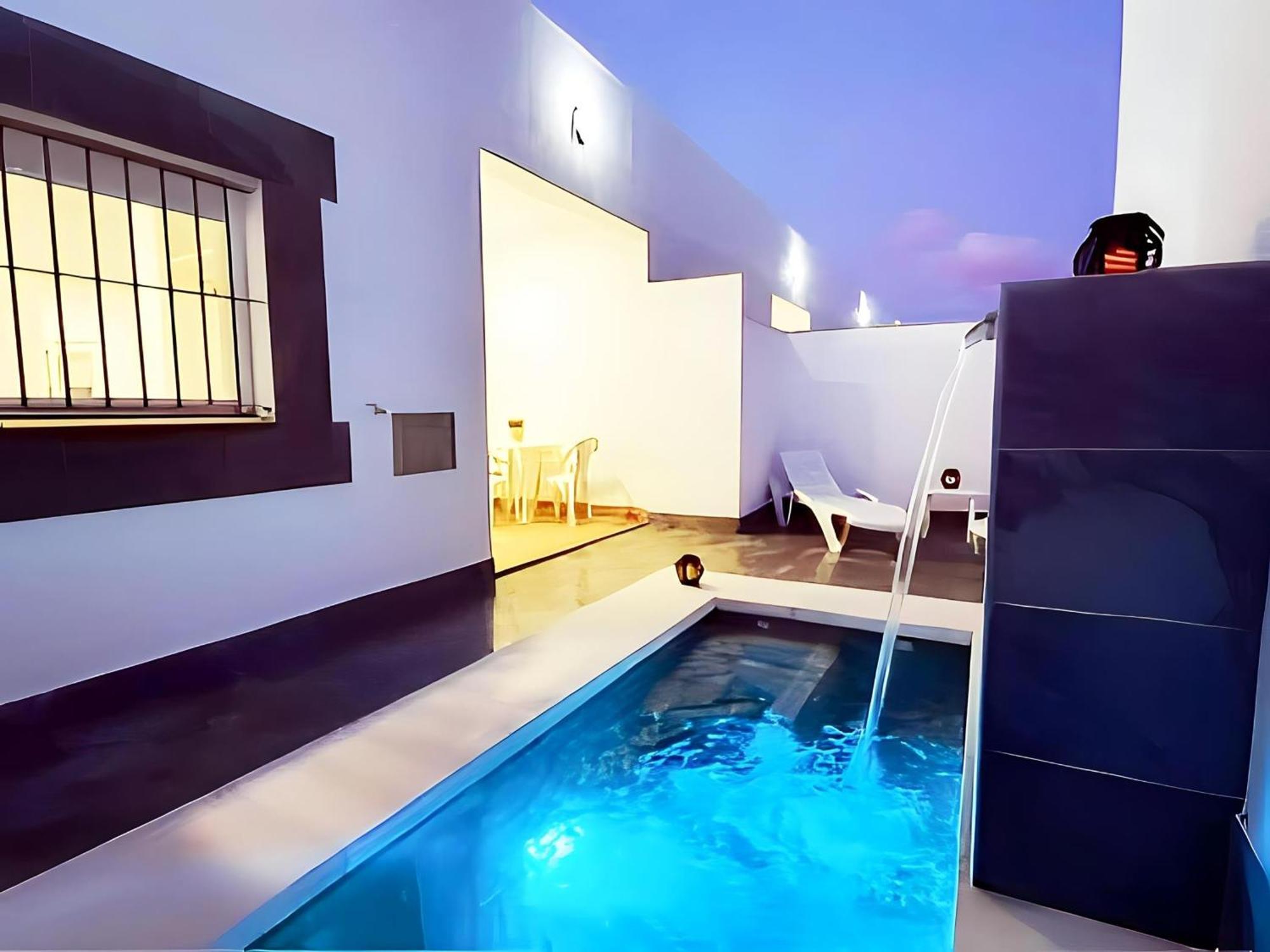Vid Con Piscina Privada Y A/c En Chiclana De La Frontera, Espana - Es-180-140 *
